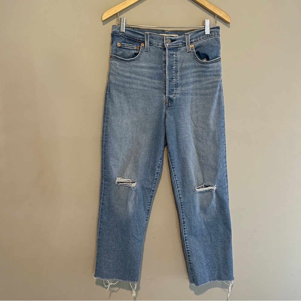 Levi’s Ribcage Straight Ankle Jeans Distressed Raw Hem Size 29